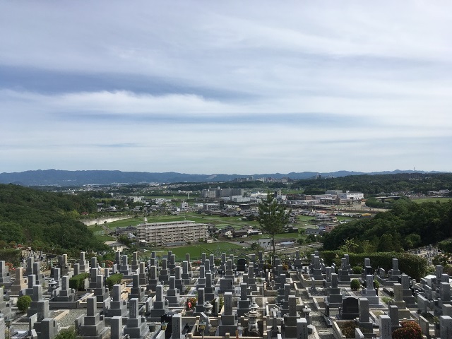 三田市　墓地　風景